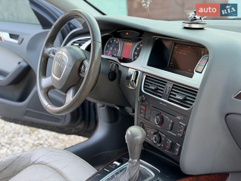 Седан Audi A4 2009 в Стрые