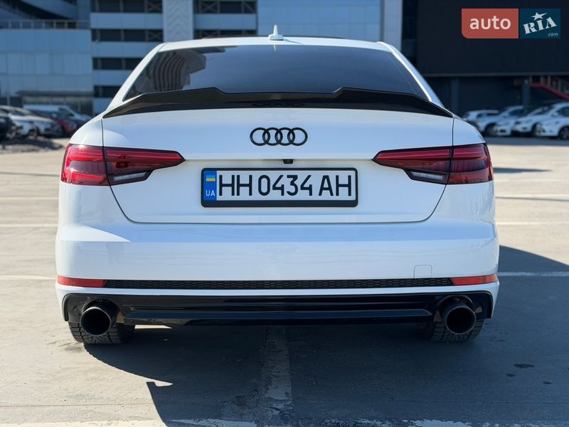 Седан Audi A4 2016 в Киеве