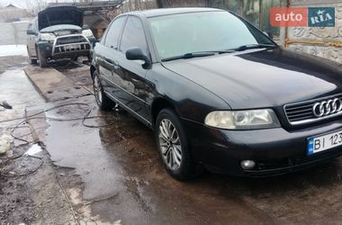 Седан Audi A4 1999 в Глобиному