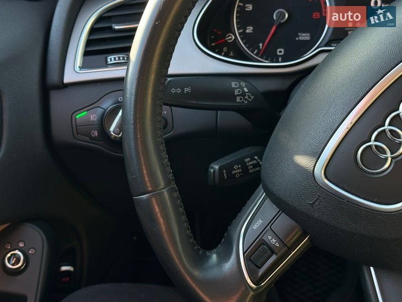 Седан Audi A4 2012 в Львові