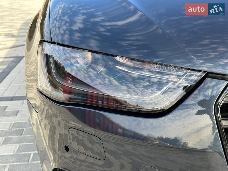 Седан Audi A4 2012 в Львові