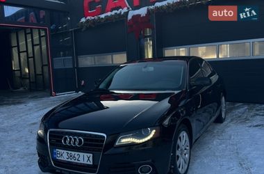 Седан Audi A4 2010 в Ровно