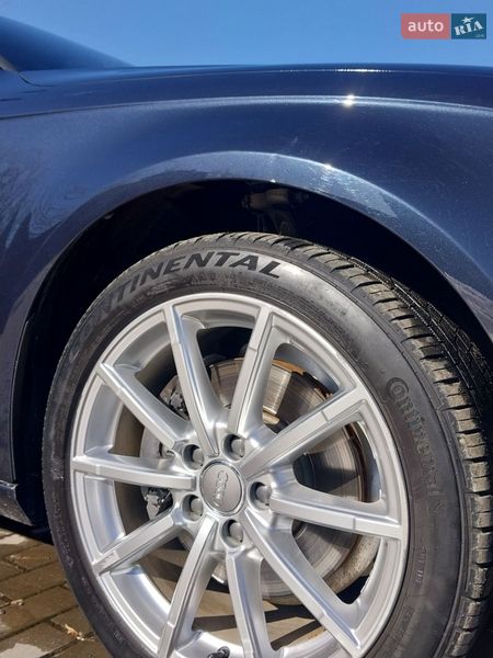 Седан Audi A4 2013 в Ровно