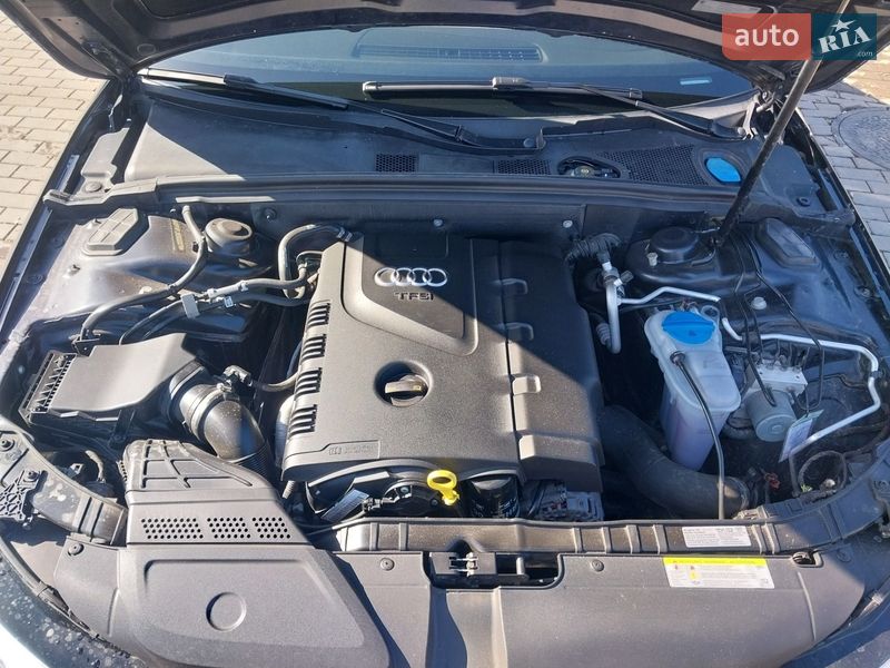 Седан Audi A4 2013 в Ровно
