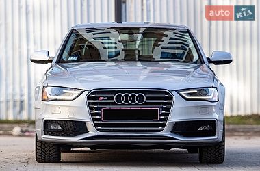 Седан Audi A4 2013 в Львові