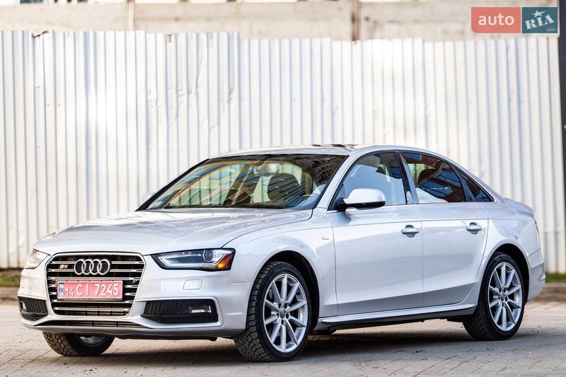 Седан Audi A4 2013 в Львове