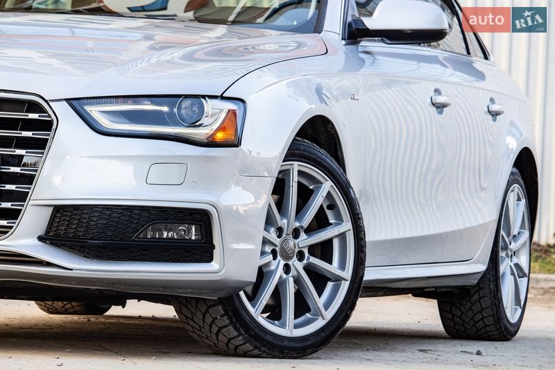 Седан Audi A4 2013 в Львові