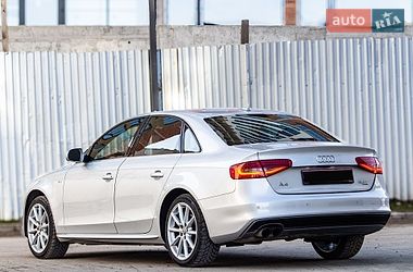 Седан Audi A4 2013 в Львові