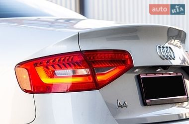 Седан Audi A4 2013 в Львові