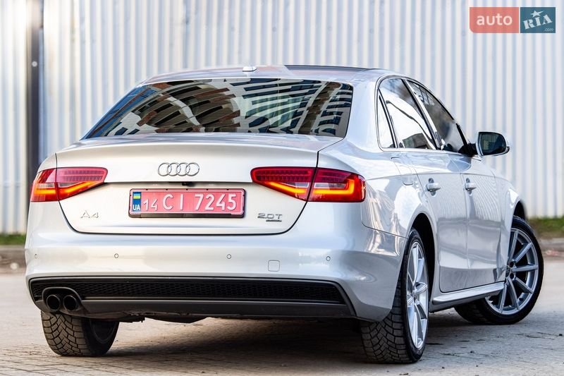 Седан Audi A4 2013 в Львове