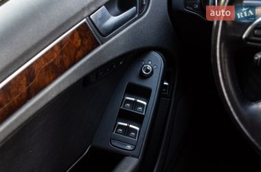 Седан Audi A4 2013 в Львові