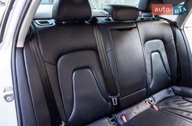 Седан Audi A4 2013 в Львові