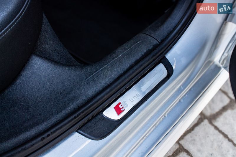 Седан Audi A4 2013 в Львові