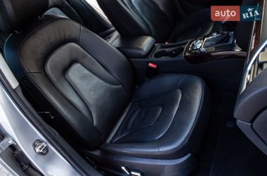 Седан Audi A4 2013 в Львові