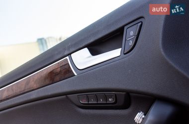 Седан Audi A4 2013 в Львові