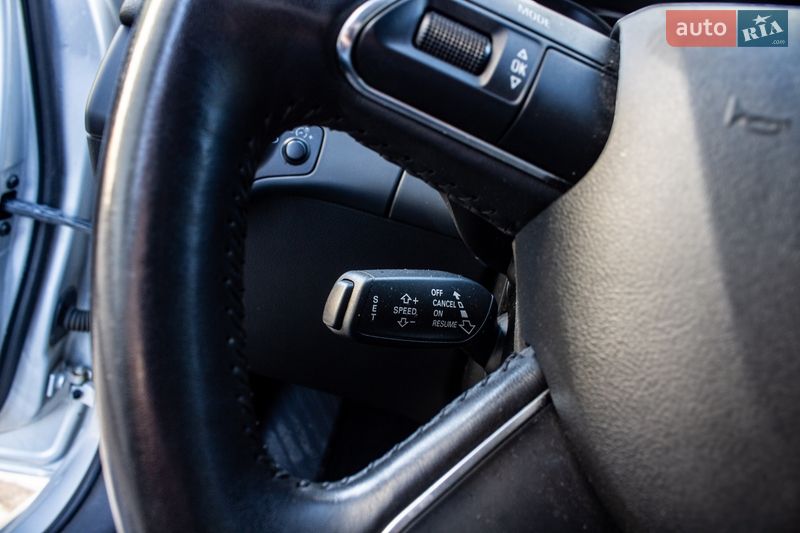 Седан Audi A4 2013 в Львове