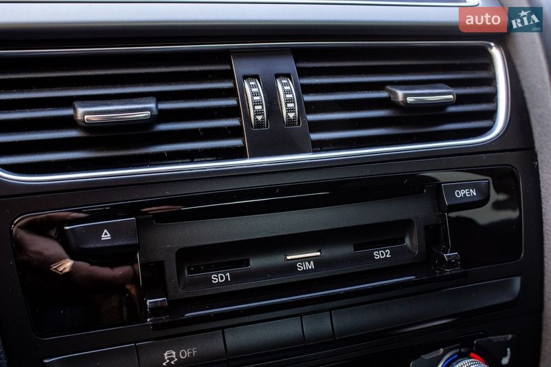 Седан Audi A4 2013 в Львові