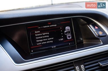 Седан Audi A4 2013 в Львові