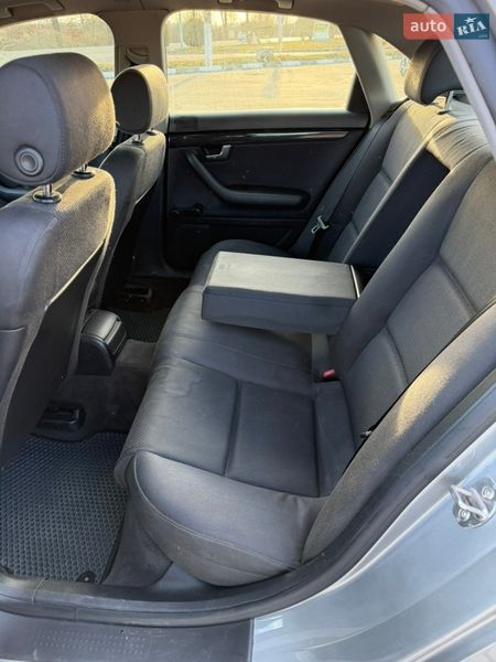 Седан Audi A4 2002 в Снятині