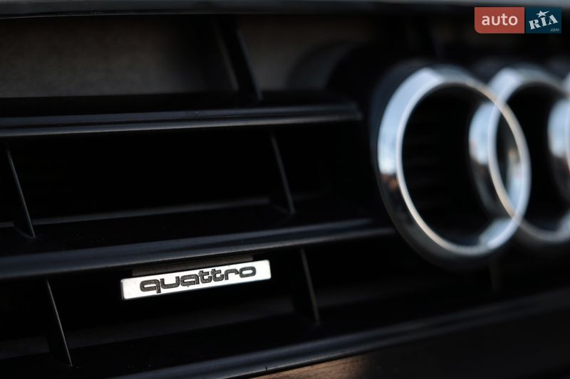 Седан Audi A4 2014 в Новояворівську