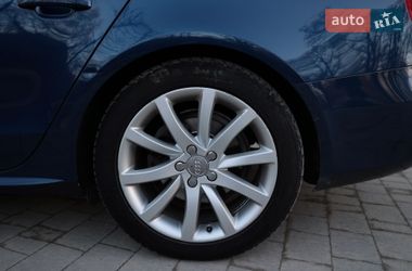 Седан Audi A4 2014 в Новояворовске