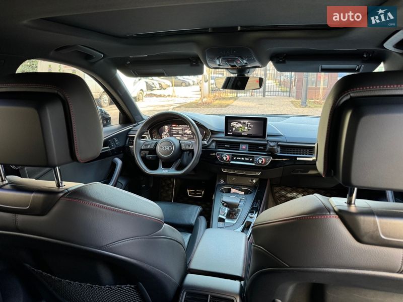 Седан Audi A4 2019 в Киеве