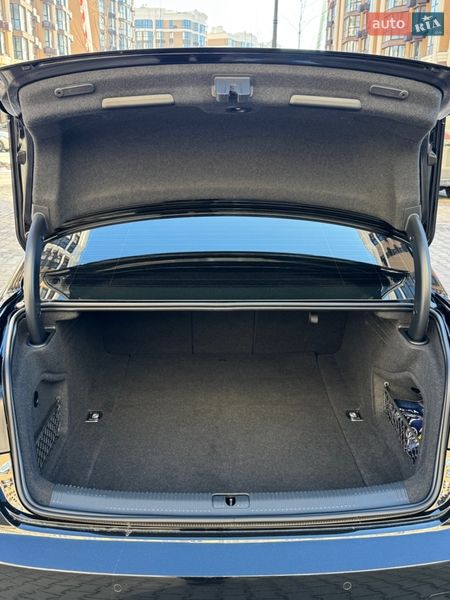 Седан Audi A4 2019 в Киеве