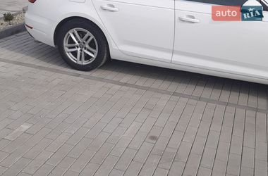 Универсал Audi A4 2018 в Ужгороде