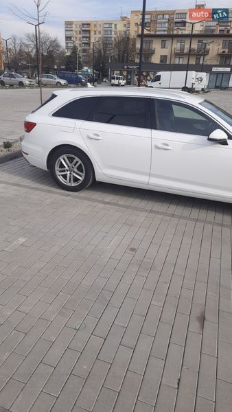 Универсал Audi A4 2018 в Ужгороде