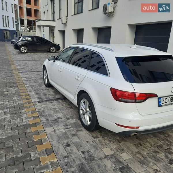 Универсал Audi A4 2018 в Ужгороде
