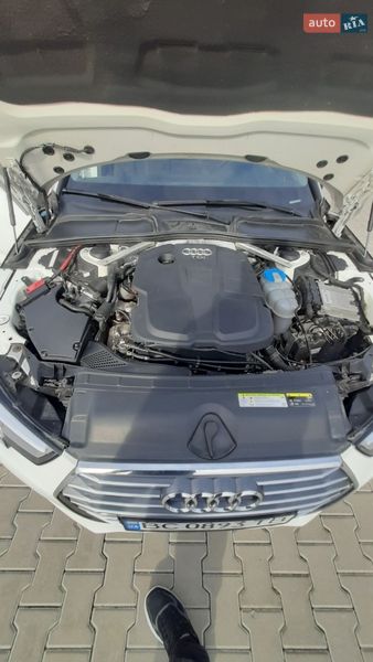 Универсал Audi A4 2018 в Ужгороде