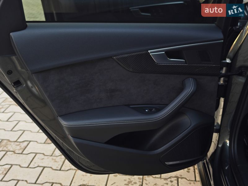Універсал Audi A4 2019 в Дубні