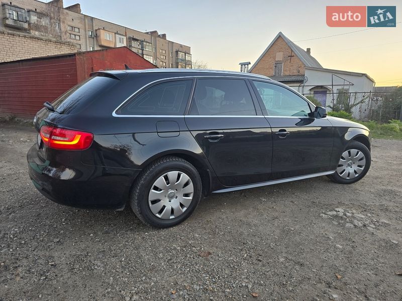 Універсал Audi A4 2014 в Львові