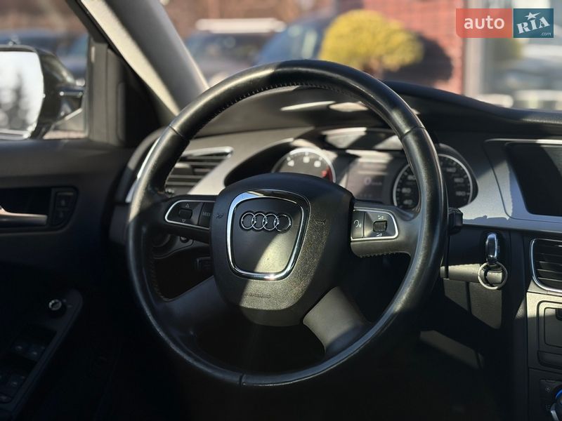Седан Audi A4 2009 в Львові