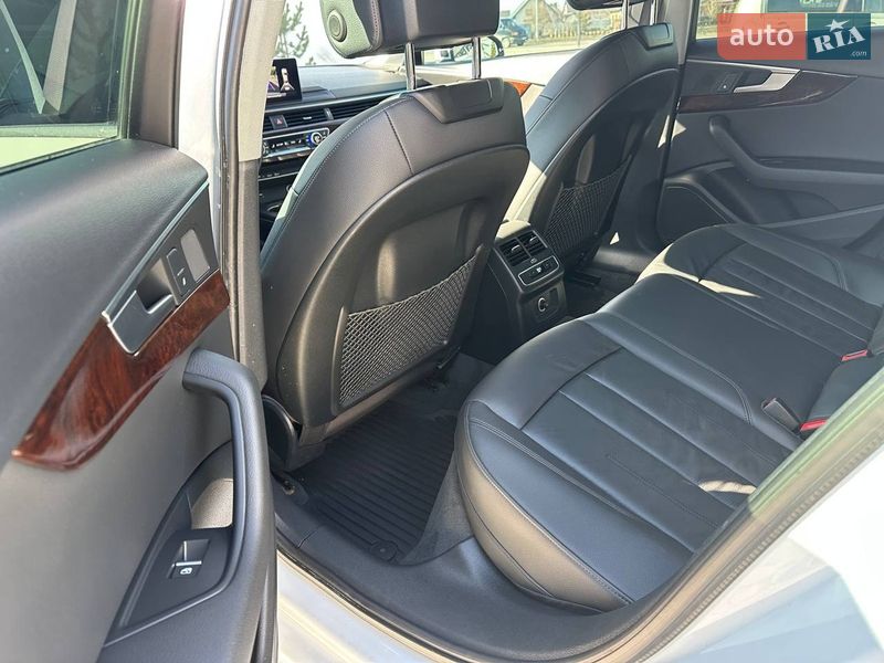 Седан Audi A4 2018 в Луцке