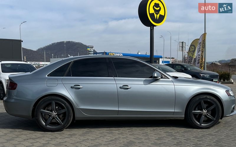 Седан Audi A4 2010 в Мукачевому
