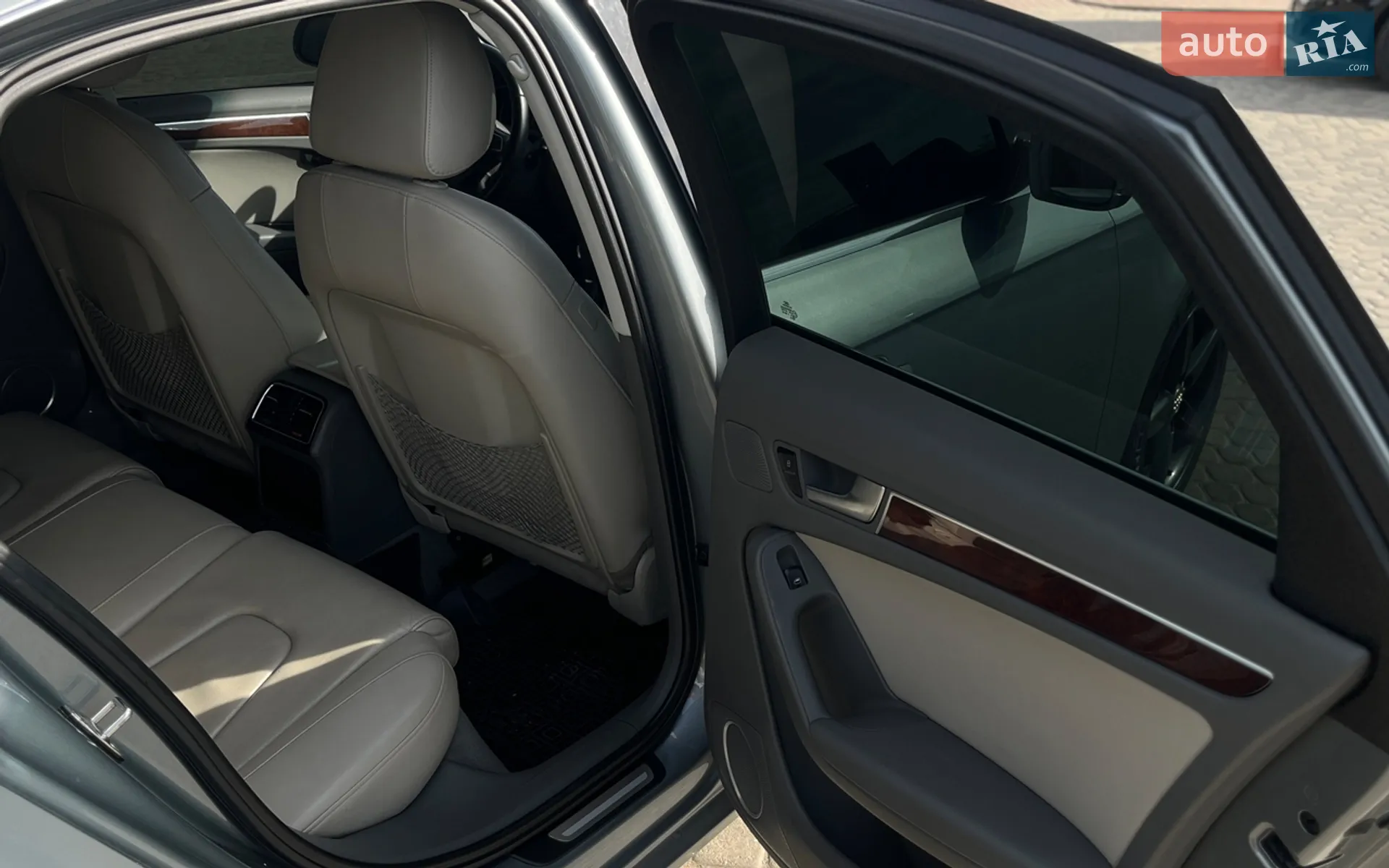 2010 Audi A4 - мініатюра 25