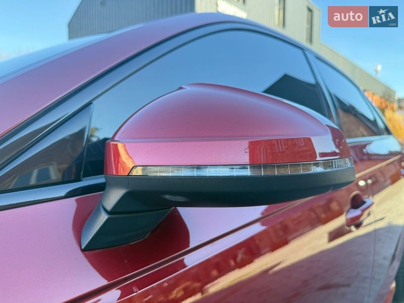 Седан Audi A4 2019 в Чернівцях