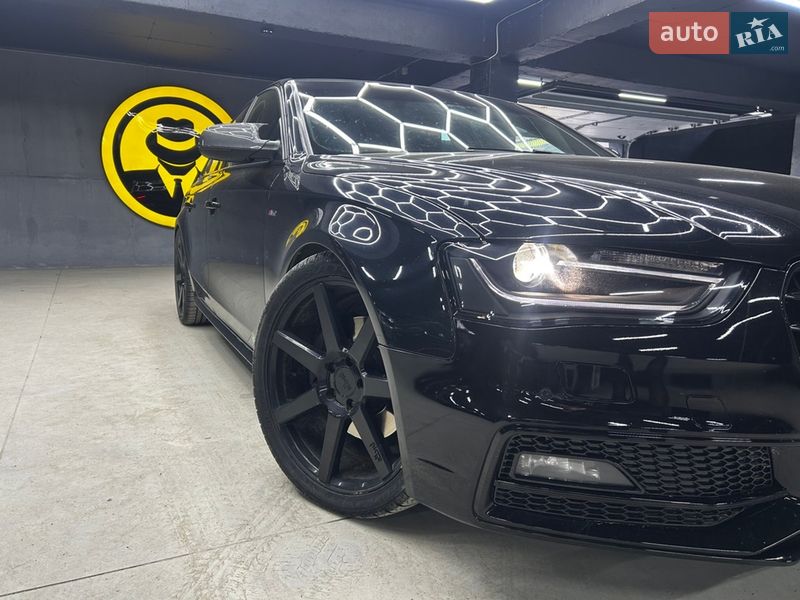 Седан Audi A4 2015 в Черновцах