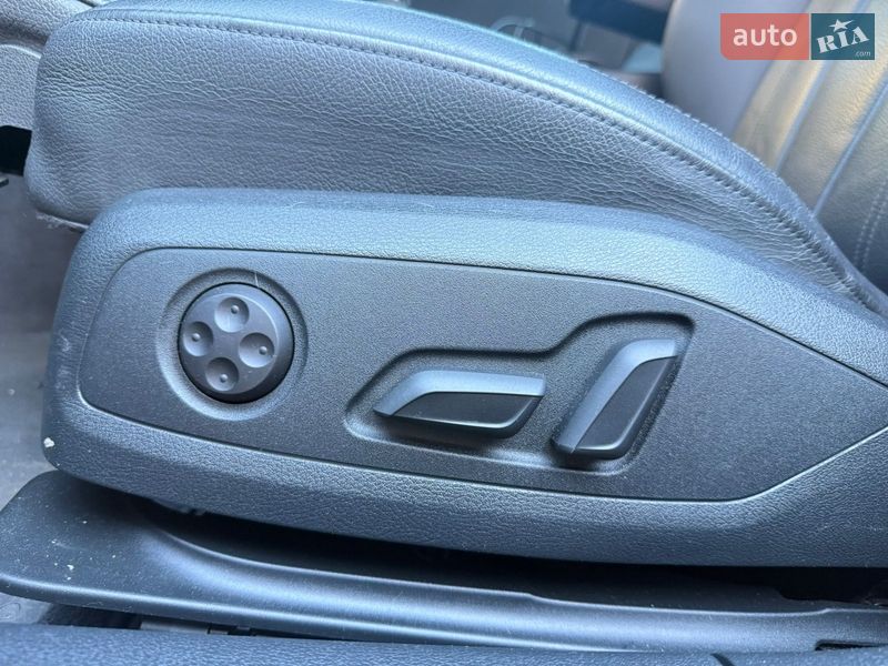 Седан Audi A4 2019 в Чернівцях