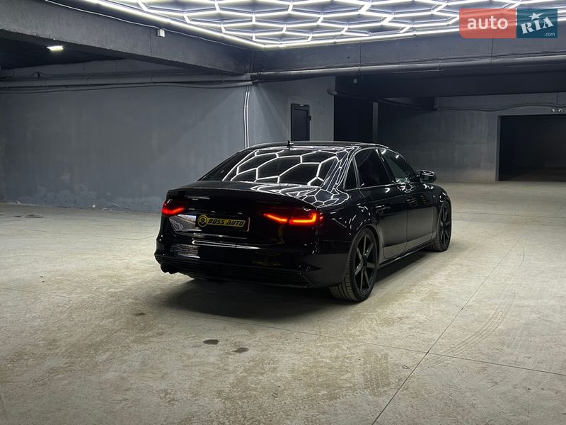Седан Audi A4 2015 в Черновцах