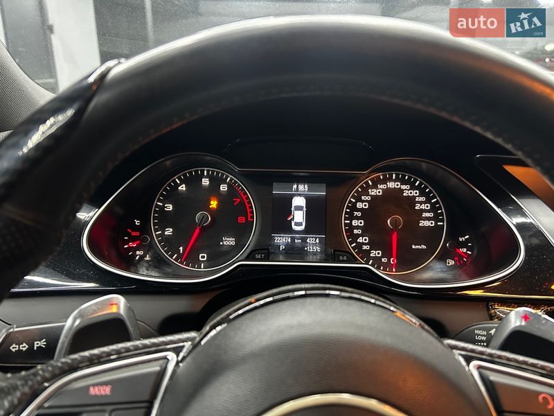 Седан Audi A4 2015 в Черновцах