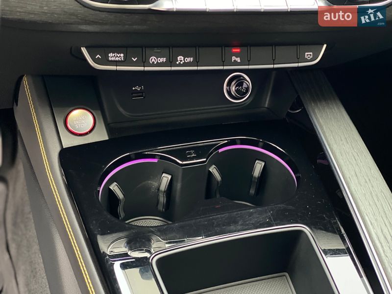 Седан Audi A4 2020 в Києві