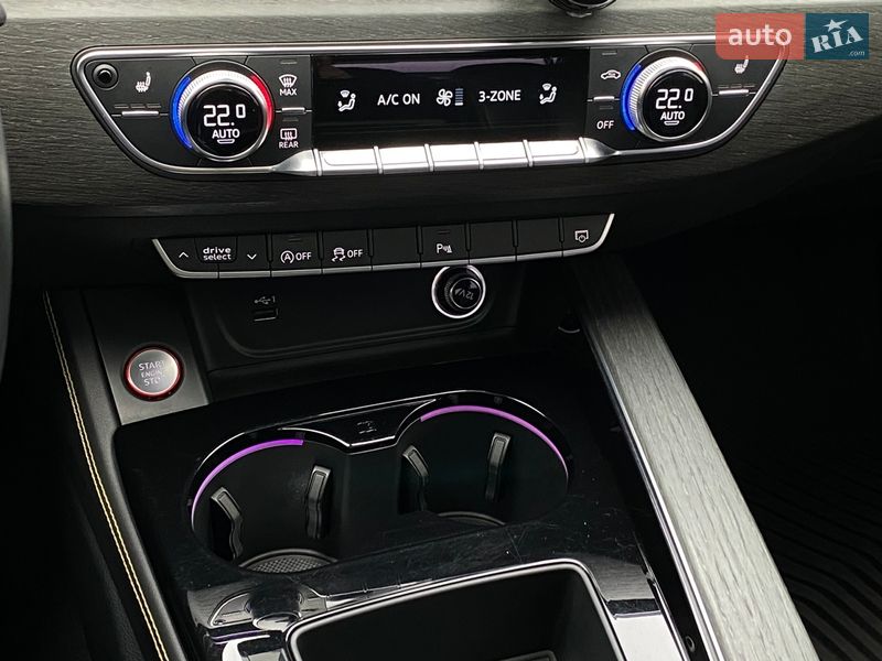 Седан Audi A4 2020 в Києві