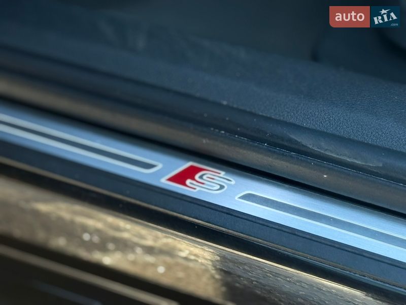 Седан Audi A4 2017 в Киеве