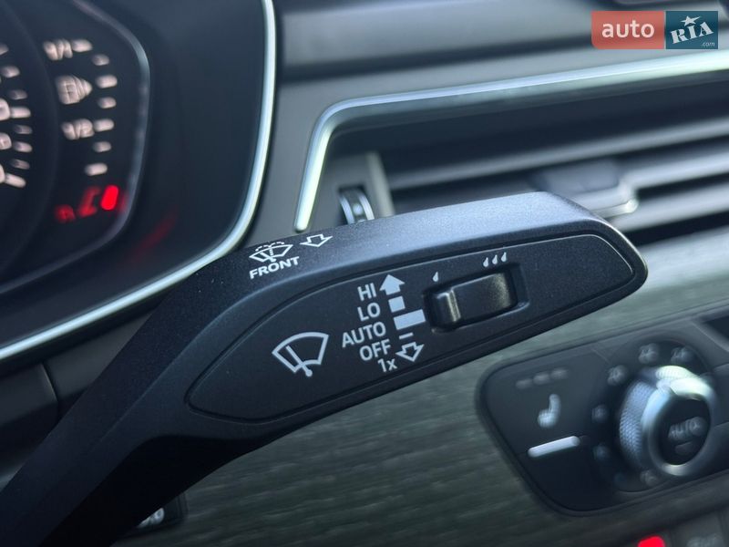 Седан Audi A4 2017 в Киеве