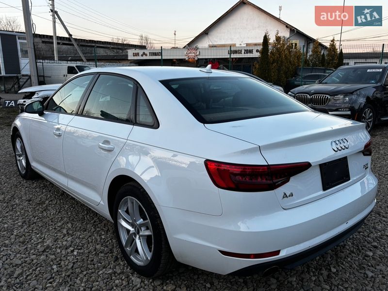 Седан Audi A4 2017 в Стрию