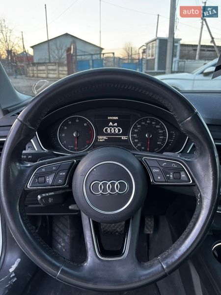 Седан Audi A4 2017 в Стрию