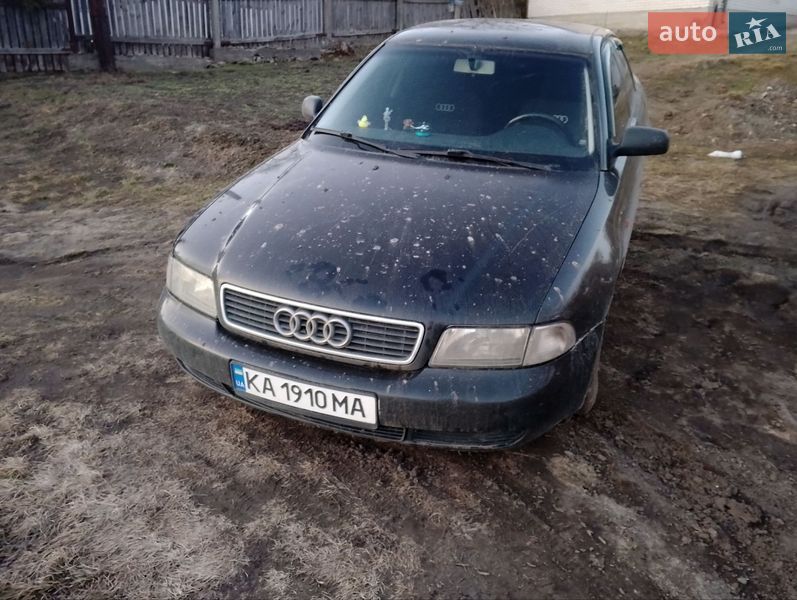 Седан Audi A4 1996 в Василькове