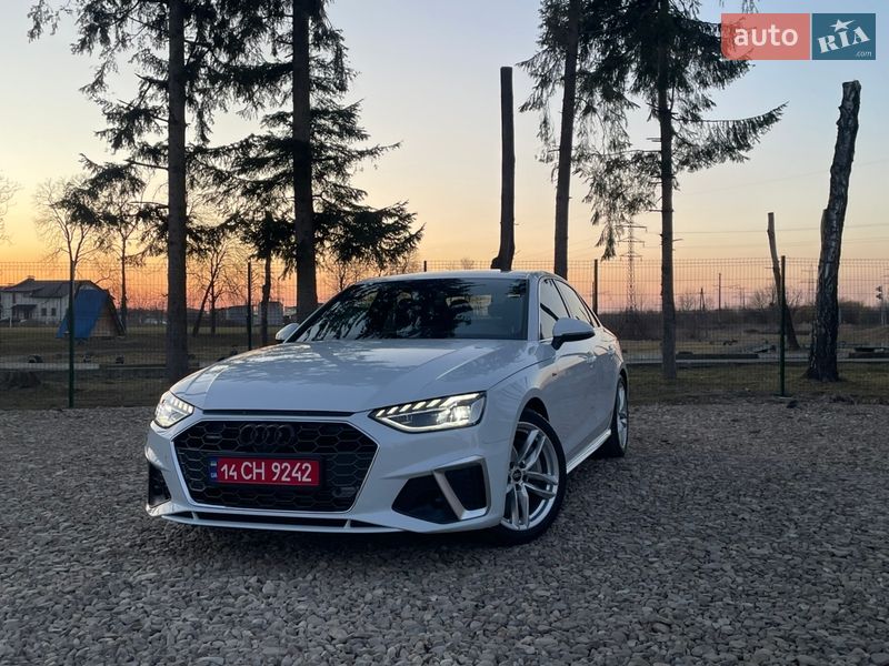 Седан Audi A4 2023 в Стрые